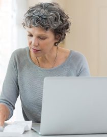 How to Spot, Treat, and Cope With Early Onset Alzheimer’s How to Spot, Treat, and Cope With Early Onset Alzheimer’s