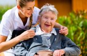 When to Put an Alzheimer's Patient Into a Home